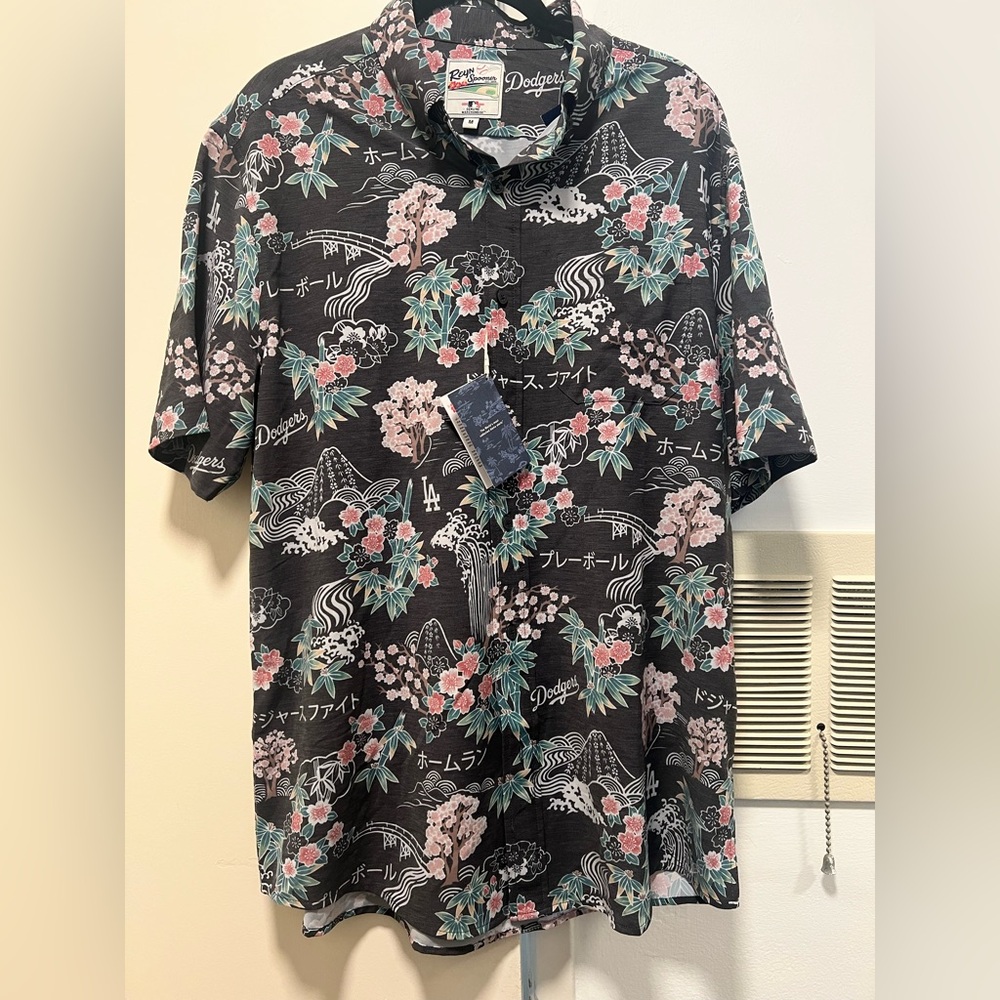 Reyn Spooner LA Dodgers Gray Floral Graphic Tee